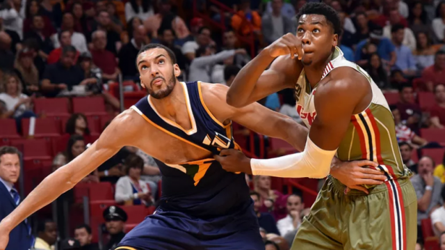 篮板拼抢 篮板拼抢