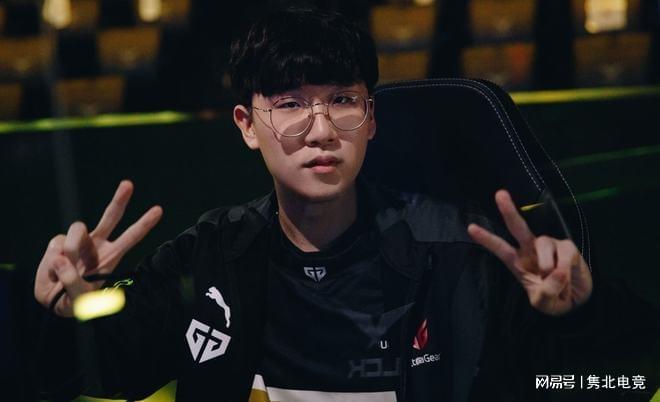 相较于饱受 相较于饱受